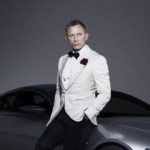 Daniel Craig non sembra disposto a riporre lo smoking di James Bond