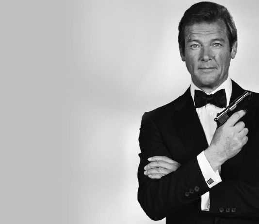 Addio a Roger Moore: l’attore ha perso la sua battaglia contro il cancro