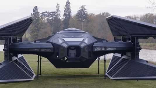 Star Wars: replica a grandezza reale del TIE Silencer di Kylo Ren