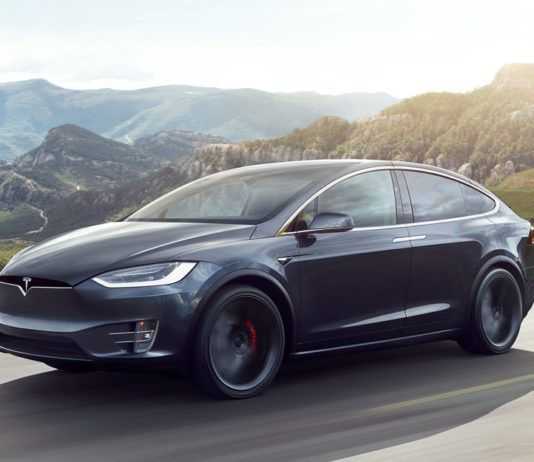 Nuovo incidente per la Tesla Model X con guida assistita Tesla
