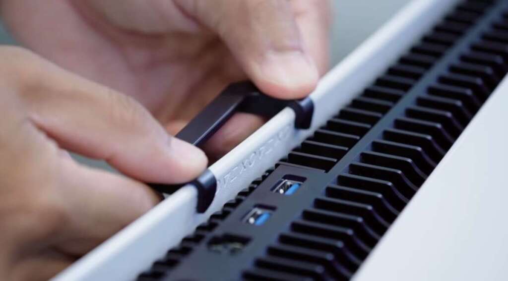 PlayStation 5 installazione base in orizzontale