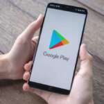 Google Play: da luglio ridotte del 50% le commissioni a carico degli sviluppatori di giochi. Frecciata a Apple sulla polemica con Epic Games? Google Play