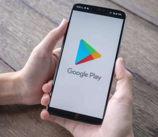 Google Play: da luglio ridotte del 50% le commissioni a carico degli sviluppatori di giochi. Frecciata a Apple sulla polemica con Epic Games? Google Play