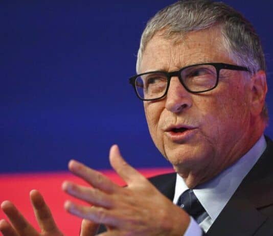 Bill Gates dice la sua sulle IA: possono rendere le tre giornate lavorative a settimana possibili bill-gates-nft