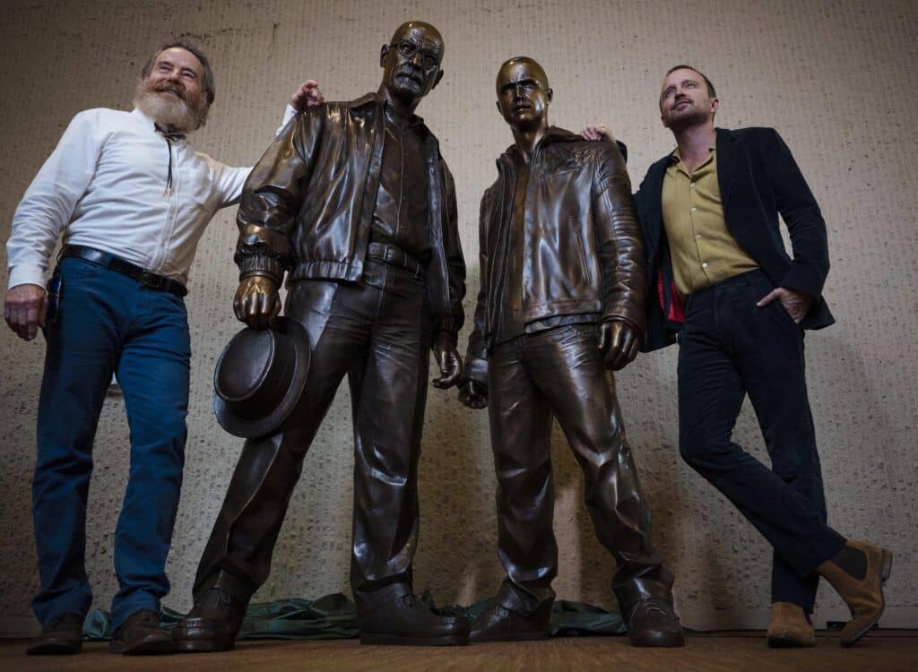 Breaking Bad Statue Albuquerque Walter White Bryan Cranston Jesse Pinkman aaron Paul