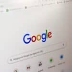 google lotta ai titoli clickbait e disinformazione