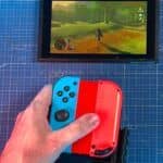 Nintendo Switch: un modder realizza il Joy-Con che può essere usato con una mano sola nintendo switch joy-con mano singolo