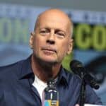 Bruce Willis, le sue condizioni peggiorano a causa dell’afasia. L’attore non riesce più a parlare bruce willis