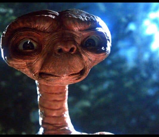 E.T. Extra-terrestre: all’asta l’animatronic originale del film di Steven Spielberg, già offerto 1 milione di dollari e.t. et animatronic extra terrestre steven spielberg carlo rambaldi