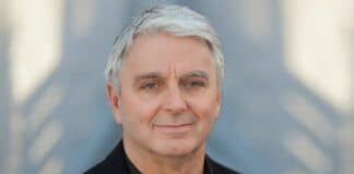 John Riccitiello CEO Presidente Chairman di Unity dimissioni