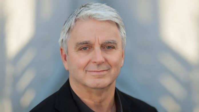 John Riccitiello CEO Presidente Chairman di Unity dimissioni