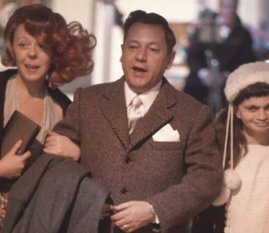 Come è umano lui. RAI dedica un film a Paolo Villaggio e ripercorre i primi anni dell’autore di Ugo Fantozzi ugo fantozzi paolo villaggio liù bosisio plinio fernando